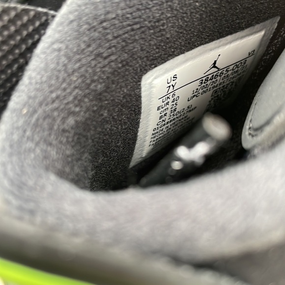 Jordan 6 Retro Electric Green - Picture 6 of 7